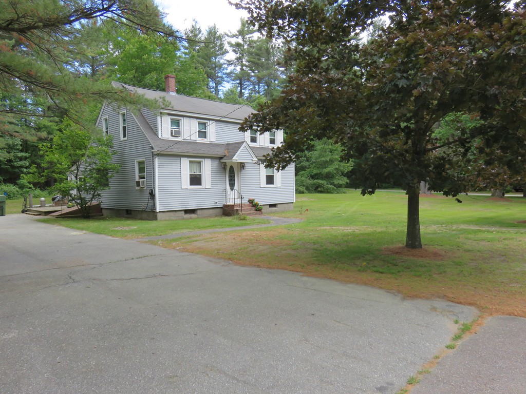 319 Pleasant Street Dunstable, MA 01827 - Photo 2 of 30