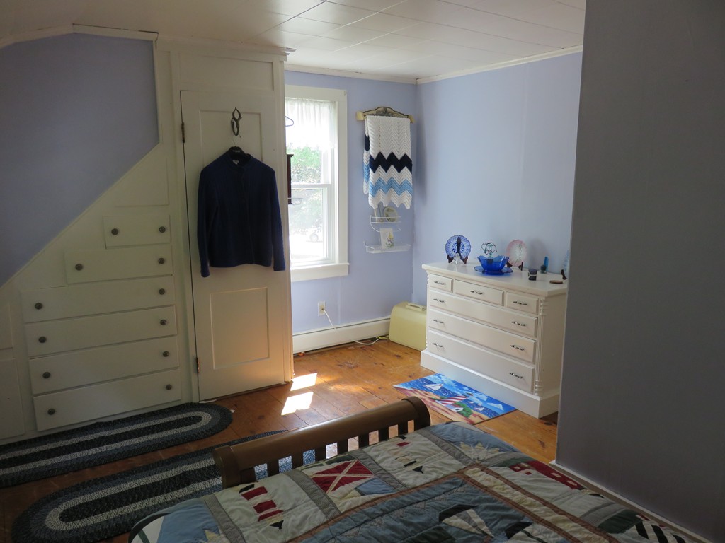 319 Pleasant Street Dunstable, MA 01827 - Photo 22 of 30
