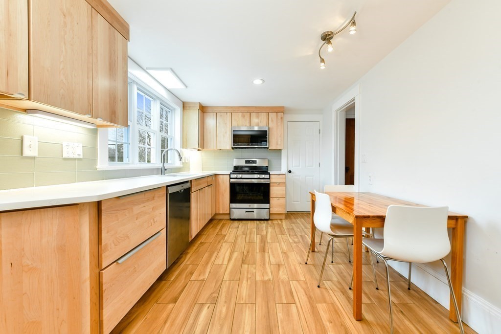 4 Ridge Avenue Dedham, MA 02026 - Photo 21 of 39 Gallery Image 21