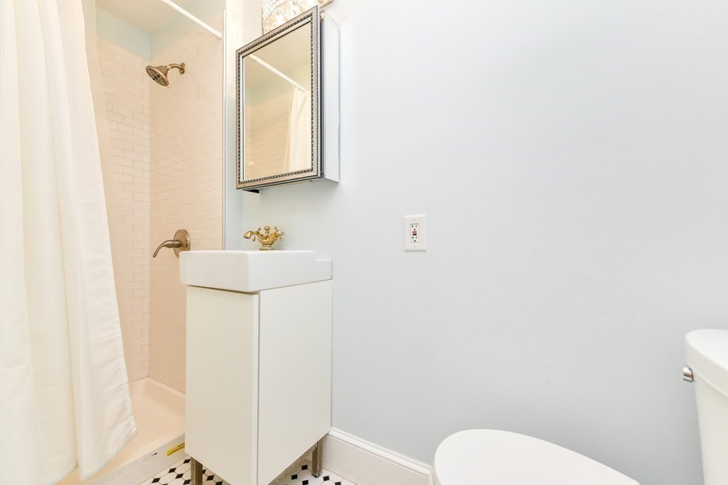 4 Ridge Avenue Dedham, MA 02026 - Photo 25 of 39 Gallery Image 25