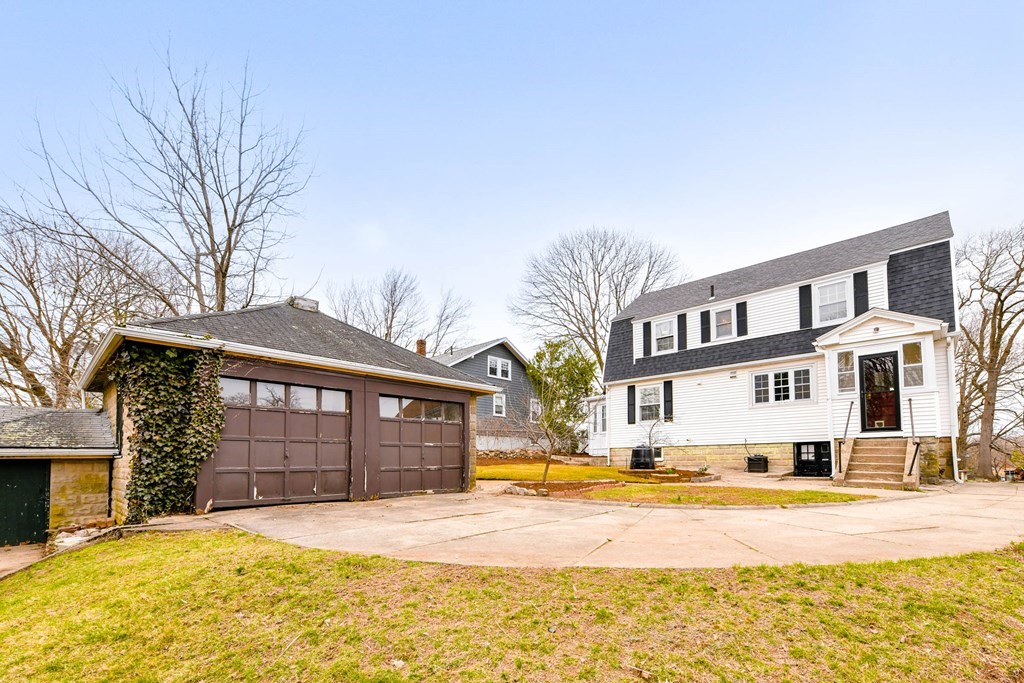 4 Ridge Avenue Dedham, MA 02026 - Photo 7 of 39 Gallery Image 7