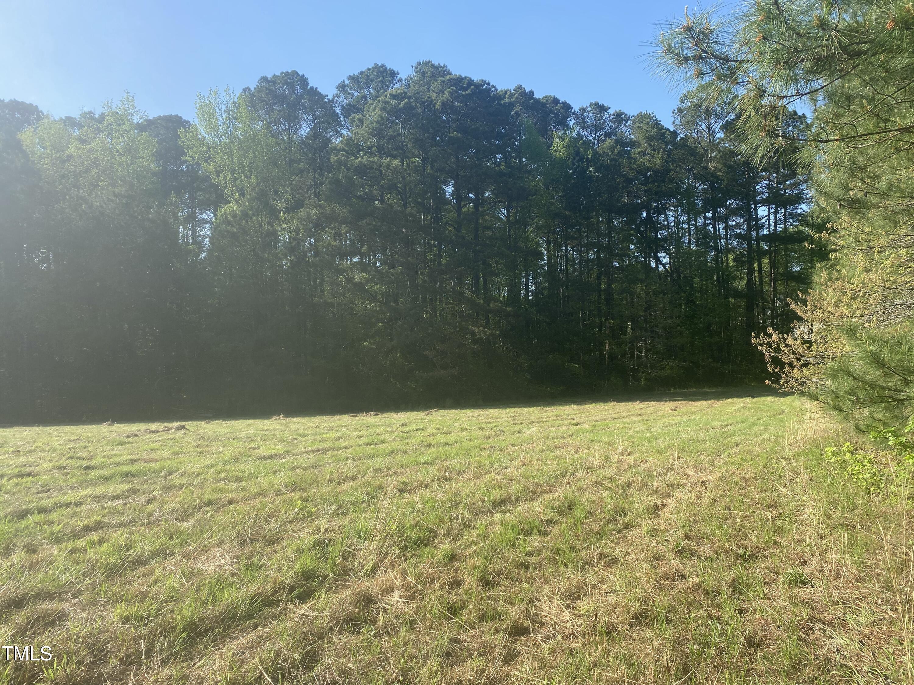 220 Curlew Drive Chapel Hill, NC 27517 - Photo 2 of 11 7313F976-56BD-4D25-9CD3-BDCEB9D6231D