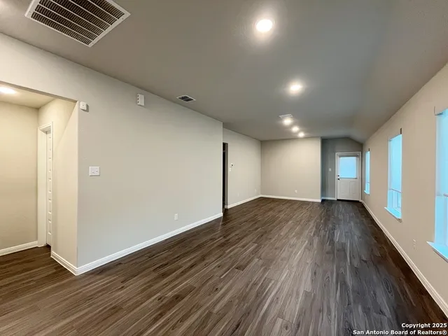 $1,850 | 15015 Homing Meadow, San Antonio, TX 78253