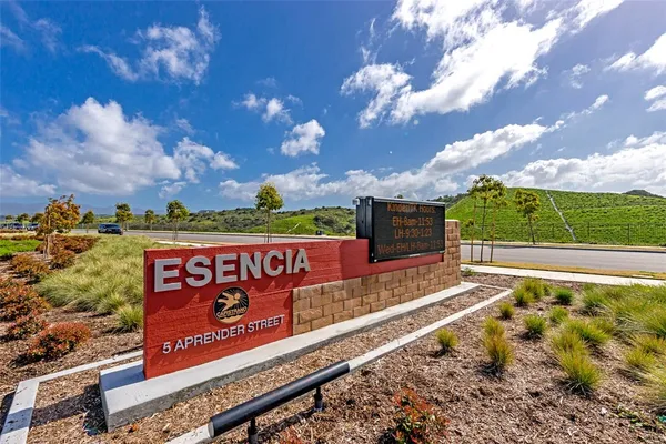 $559,000 | 1401 Lasso Way, Unit 201, Rancho Mission Viejo, CA 92694