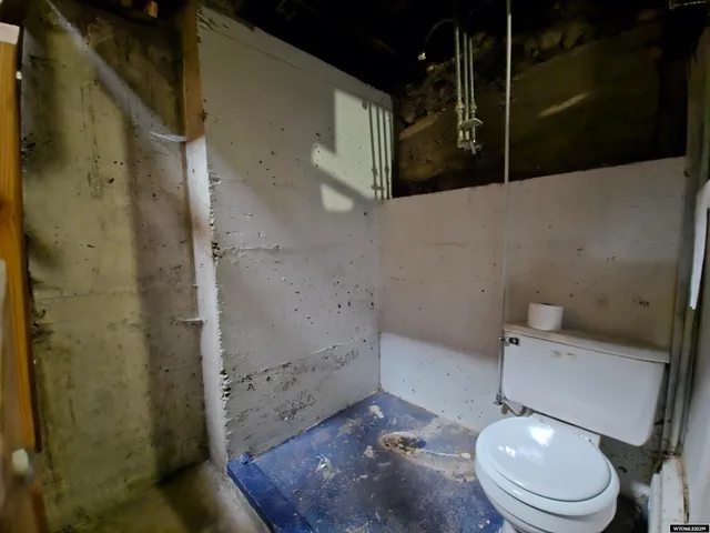 $199,000 | 633 9th Street, Evanston, WY 82930