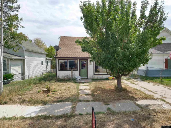 $192,500 | 633 9th Street, Evanston, WY 82930