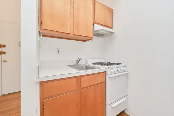 $2,350 | 319 West 29th Street, Unit 2B | Chelsea