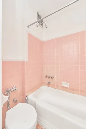 $2,350 | 319 West 29th Street, Unit 2B | Chelsea