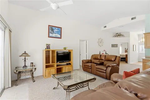$545,000 | 212 14th Place, Vero Beach, FL 32960