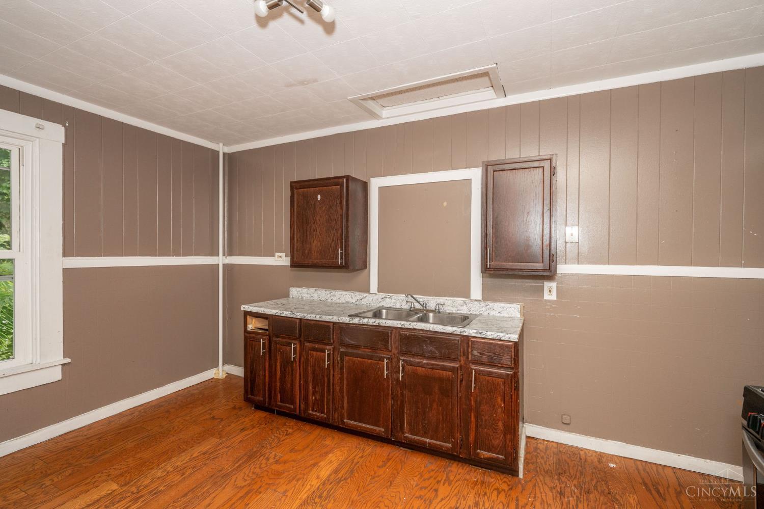 1514 Compton Road Cincinnati, OH 45231 - Photo 17 of 37 Gallery Image 17