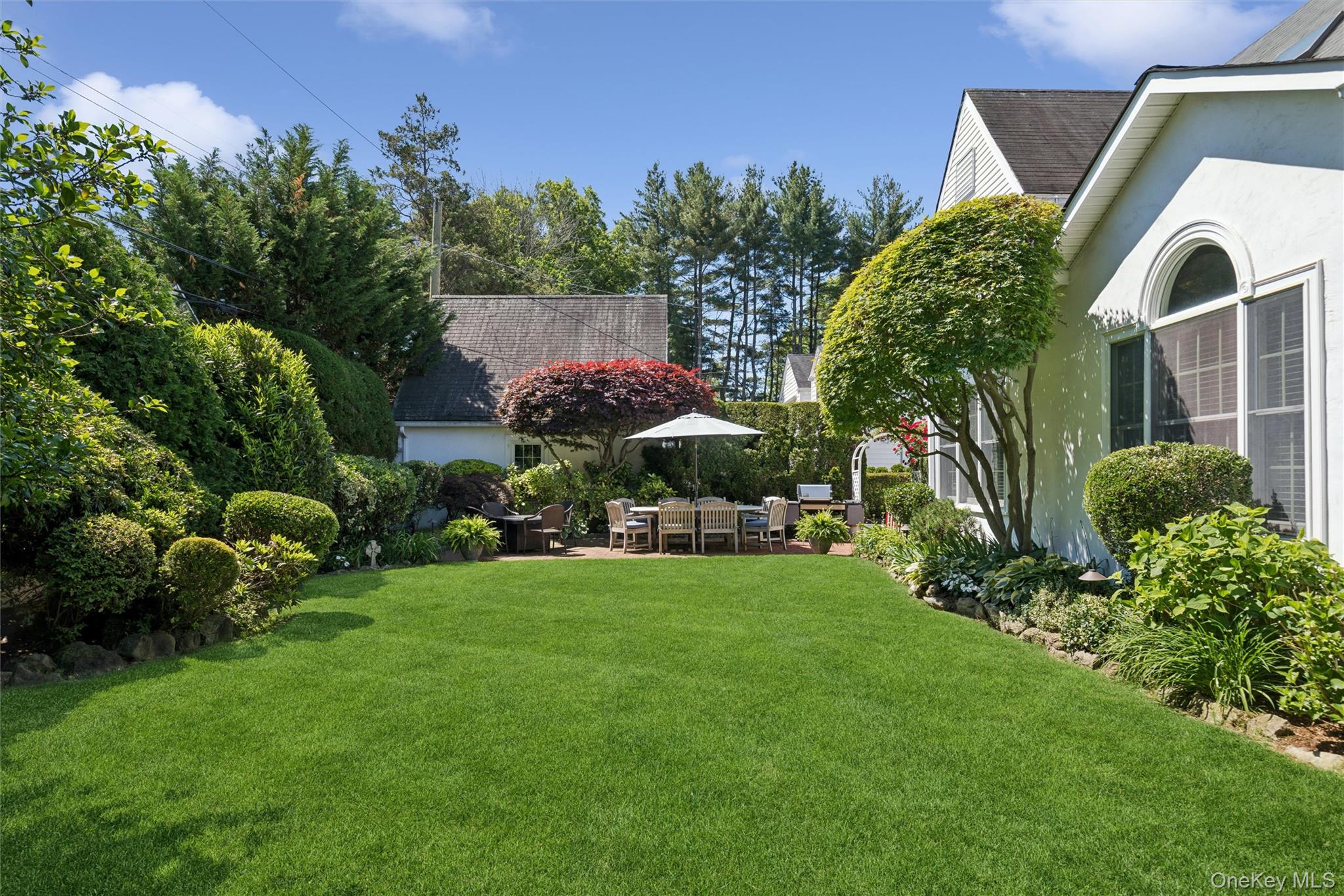 153 Roxbury Road Garden City, NY 11530 - Photo 37 of 42