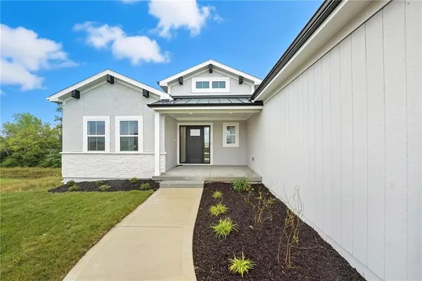 $689,900 | 10519 North Liberty Street, Kansas City, MO 64155