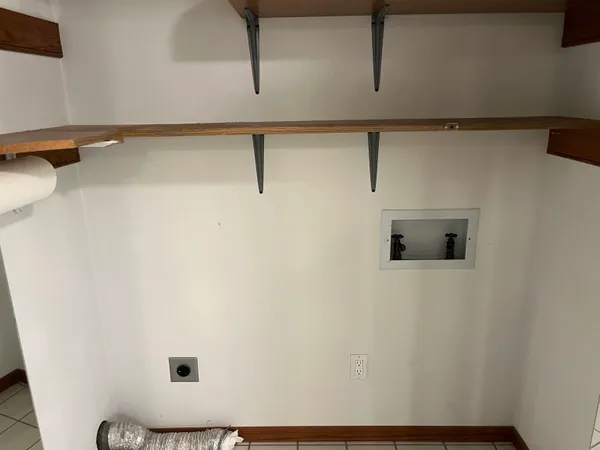 $699,900 | 1407 North Lynndale Drive, Appleton, WI 54914