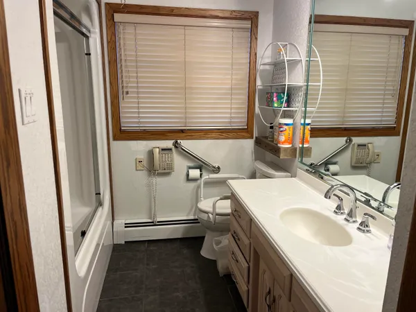 $699,900 | 1407 North Lynndale Drive, Appleton, WI 54914