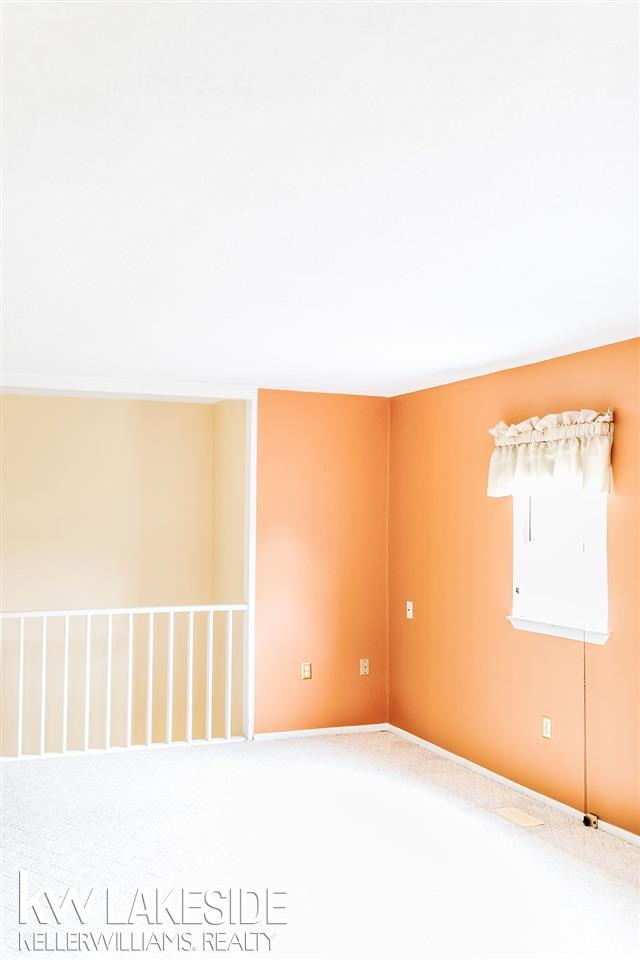 1340 East Fairview Lane Rochester, MI 48306 - Photo 31 of 75 31385903-30.JPG