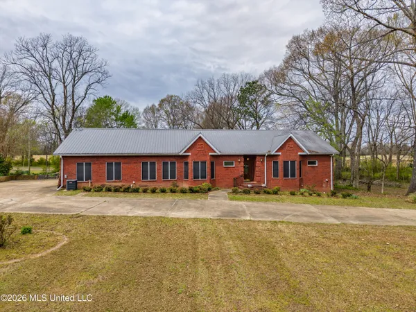 $285,000 | 313 North Main Street, Sardis, MS 38666