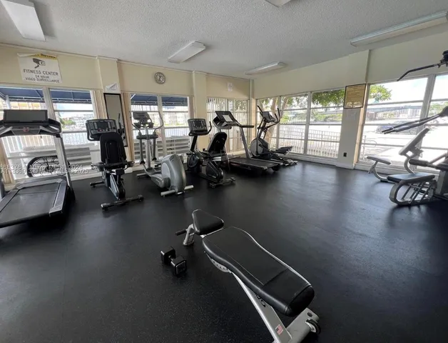 $2,700 | 1833 South Ocean Drive, Unit 1707, Hallandale Beach, FL 33009