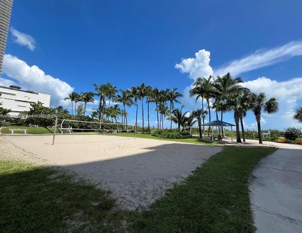 $2,700 | 1833 South Ocean Drive, Unit 1707, Hallandale Beach, FL 33009