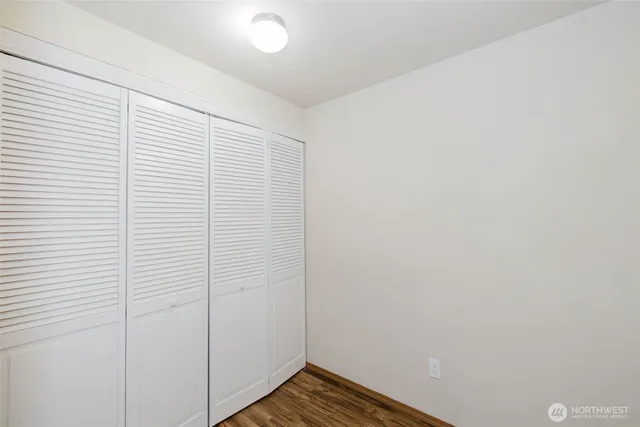 a view of utility room