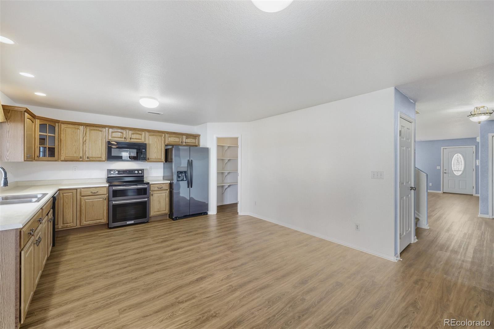 5384 Perth Court Denver, CO 80249 - Photo 2 of 28