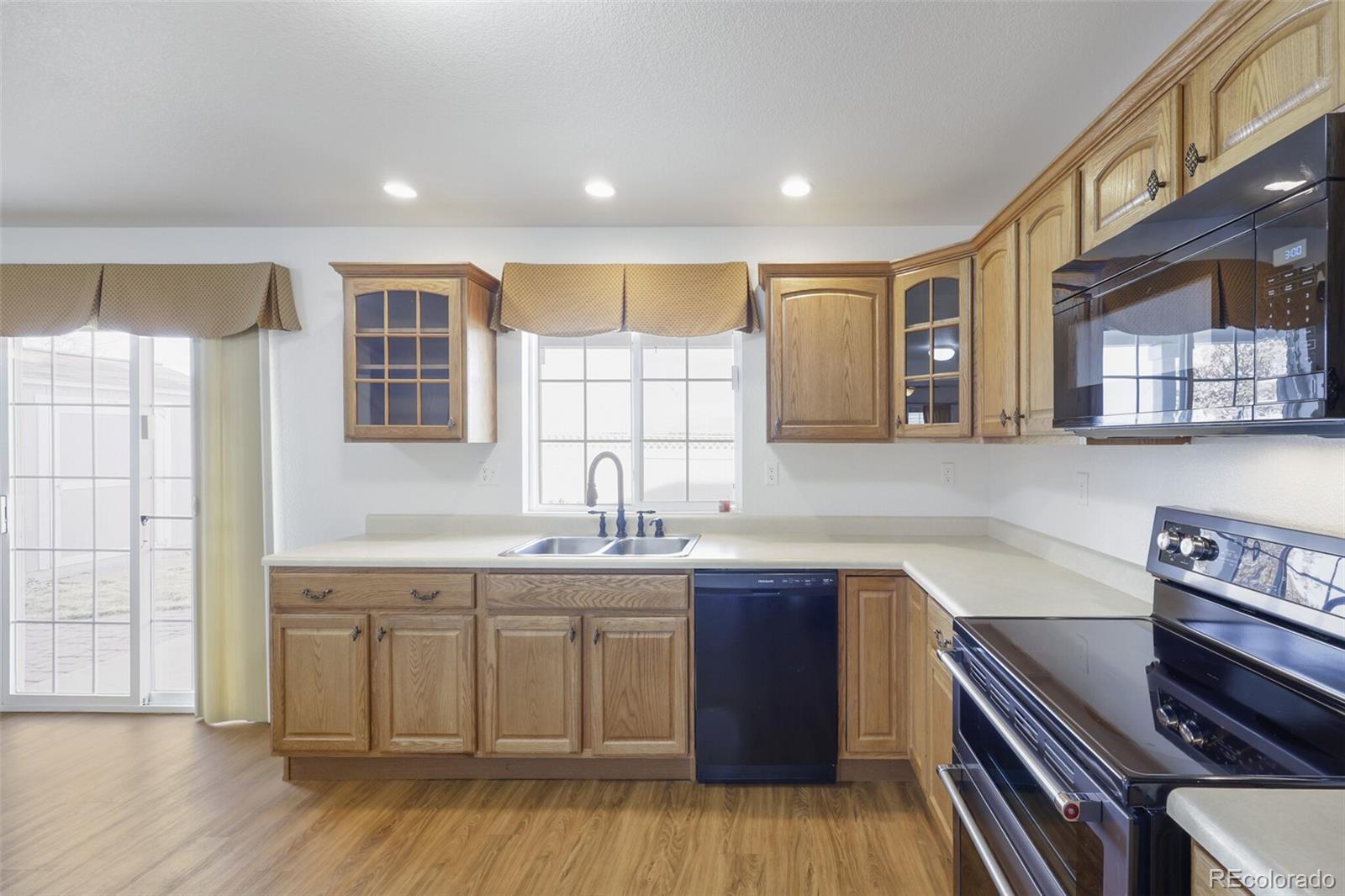 5384 Perth Court Denver, CO 80249 - Photo 4 of 28