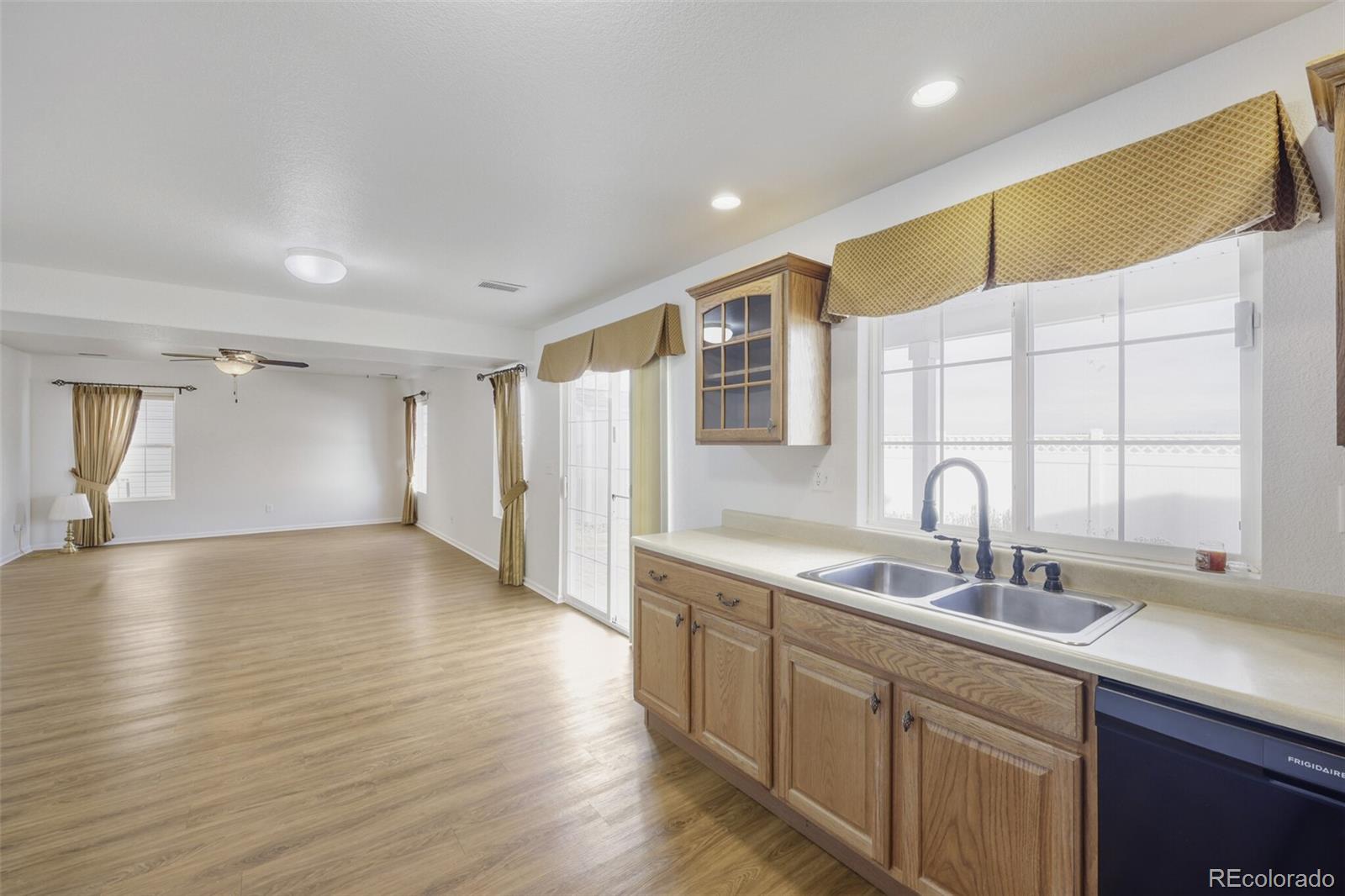 5384 Perth Court Denver, CO 80249 - Photo 5 of 28