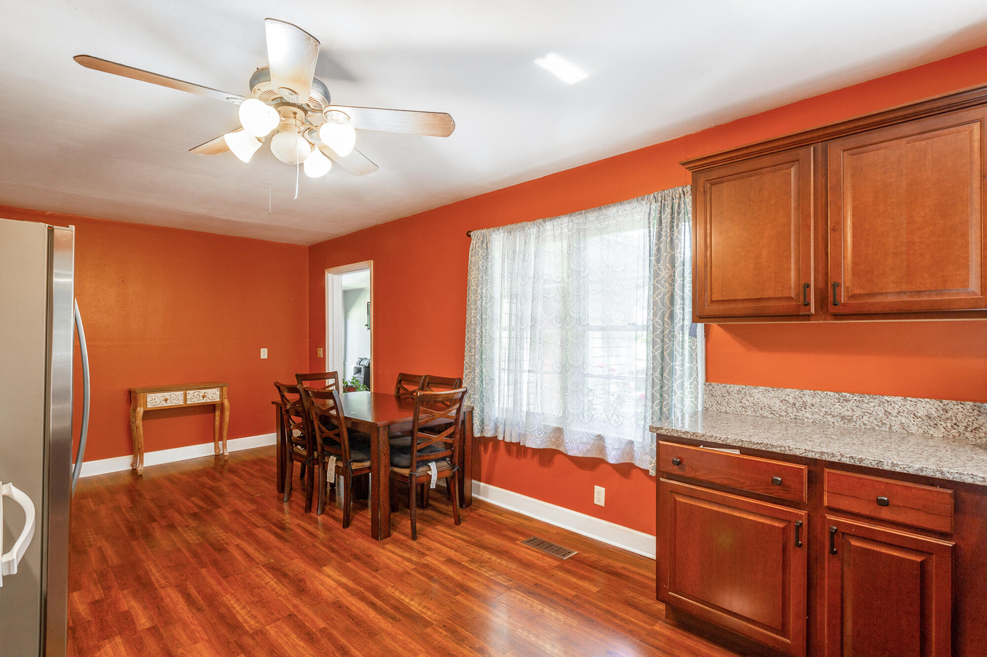 421 Frawley Road Chattanooga, TN 37412 - Photo 9 of 24 Eat in Kitchen
