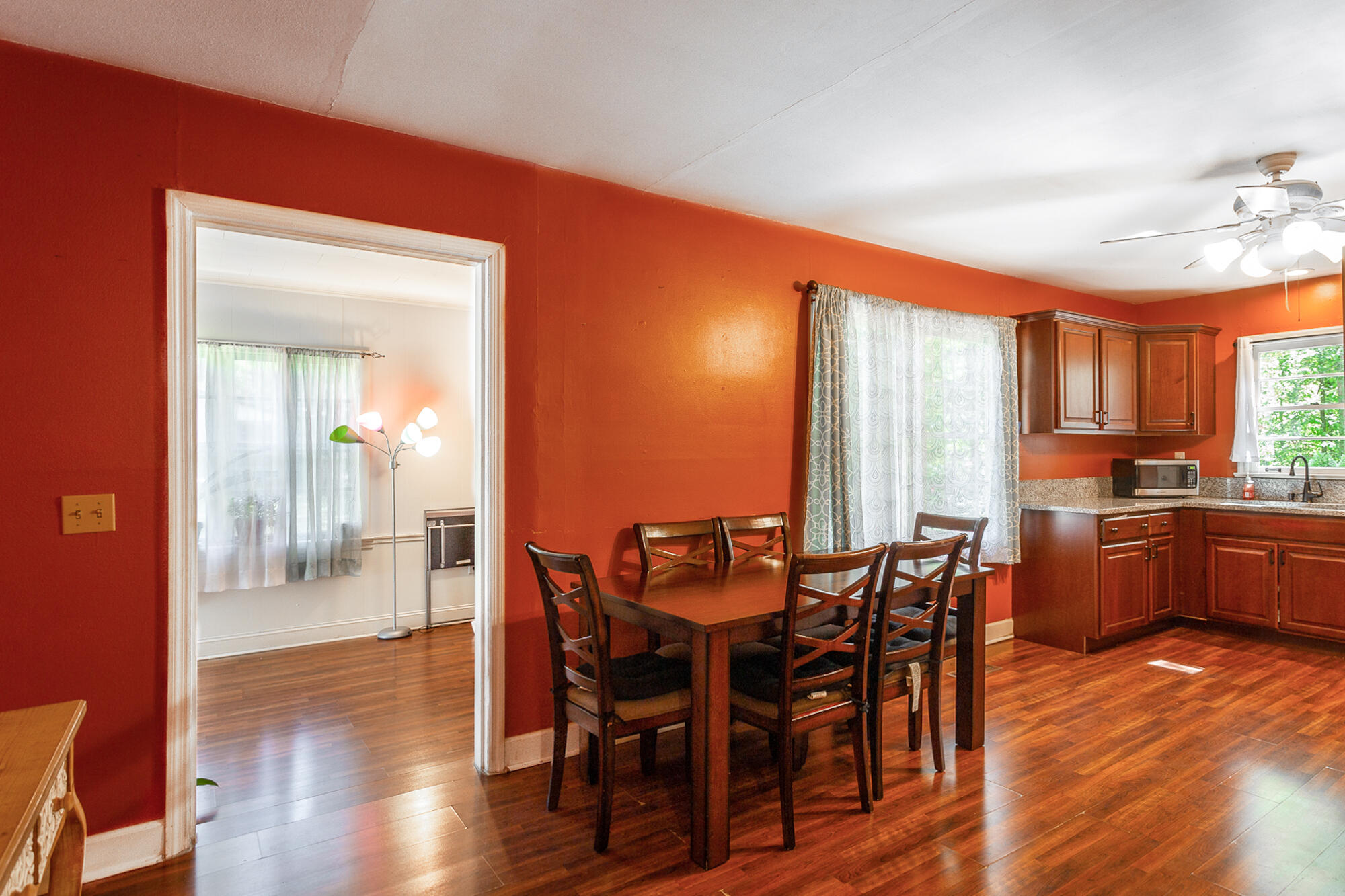 421 Frawley Road Chattanooga, TN 37412 - Photo 10 of 24 Eat in Kitchen