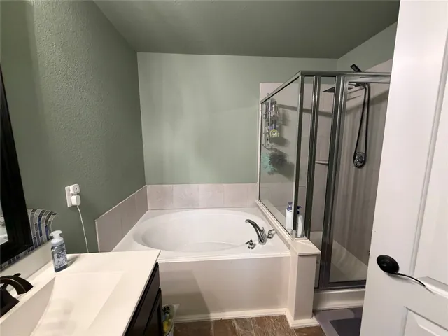 $2,500 | 15218 Loys Coves Court, Humble, TX 77396