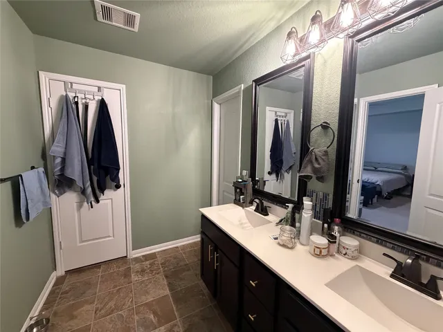 $2,500 | 15218 Loys Coves Court, Humble, TX 77396