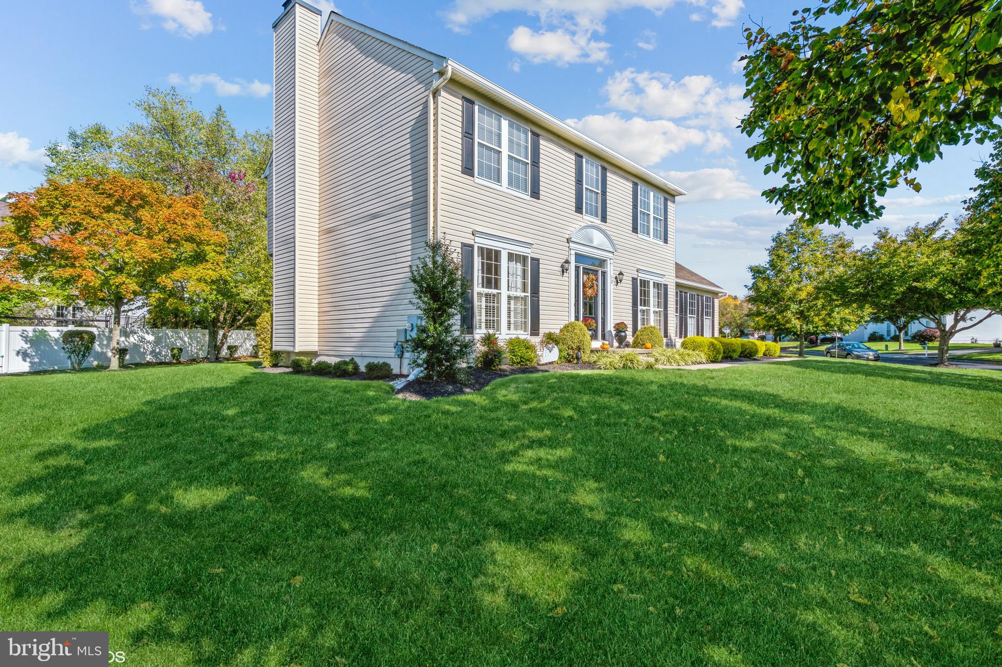 12 Avalon Road Pennington, NJ 08534 - Photo 4 of 62