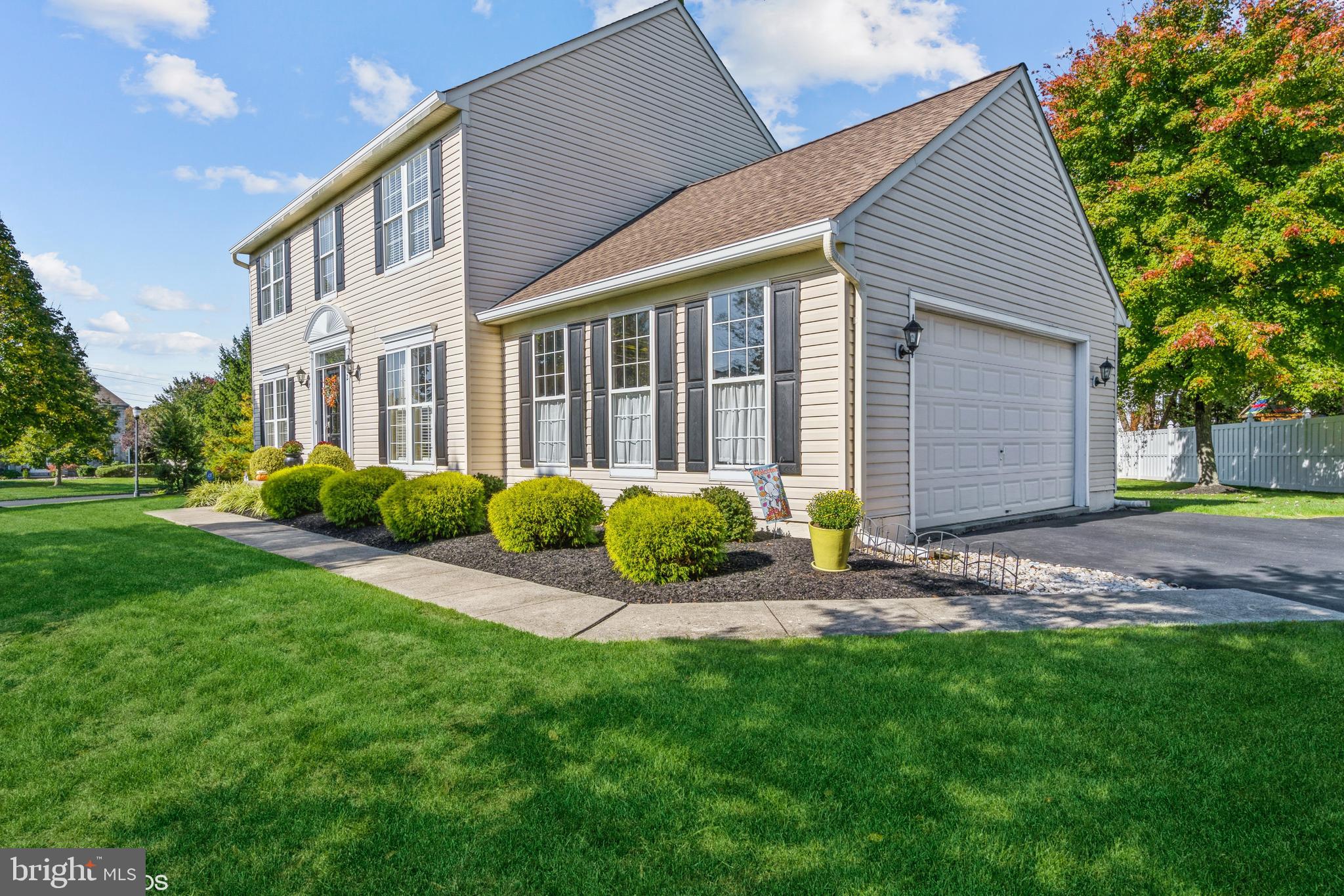 12 Avalon Road Pennington, NJ 08534 - Photo 5 of 62