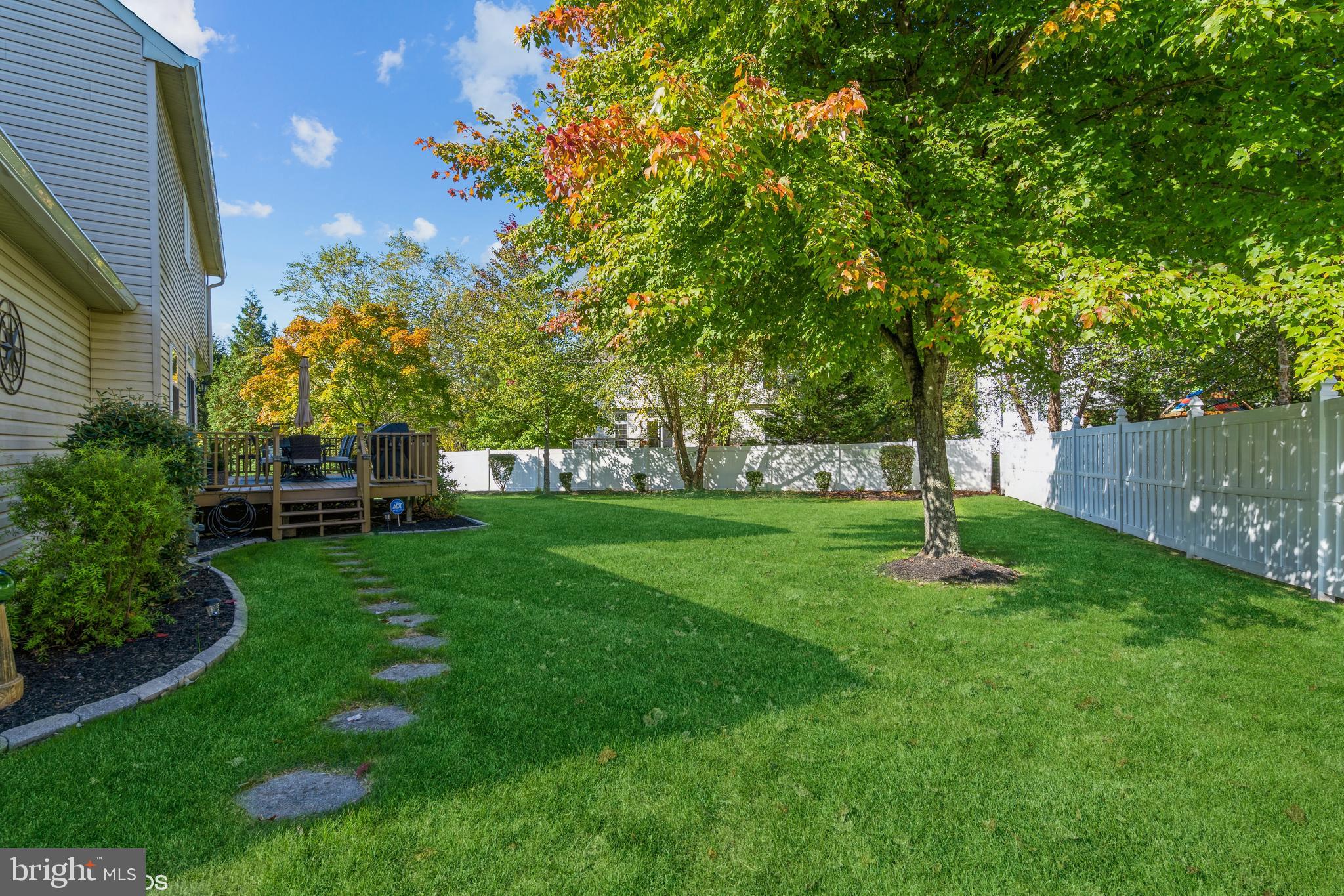 12 Avalon Road Pennington, NJ 08534 - Photo 6 of 62