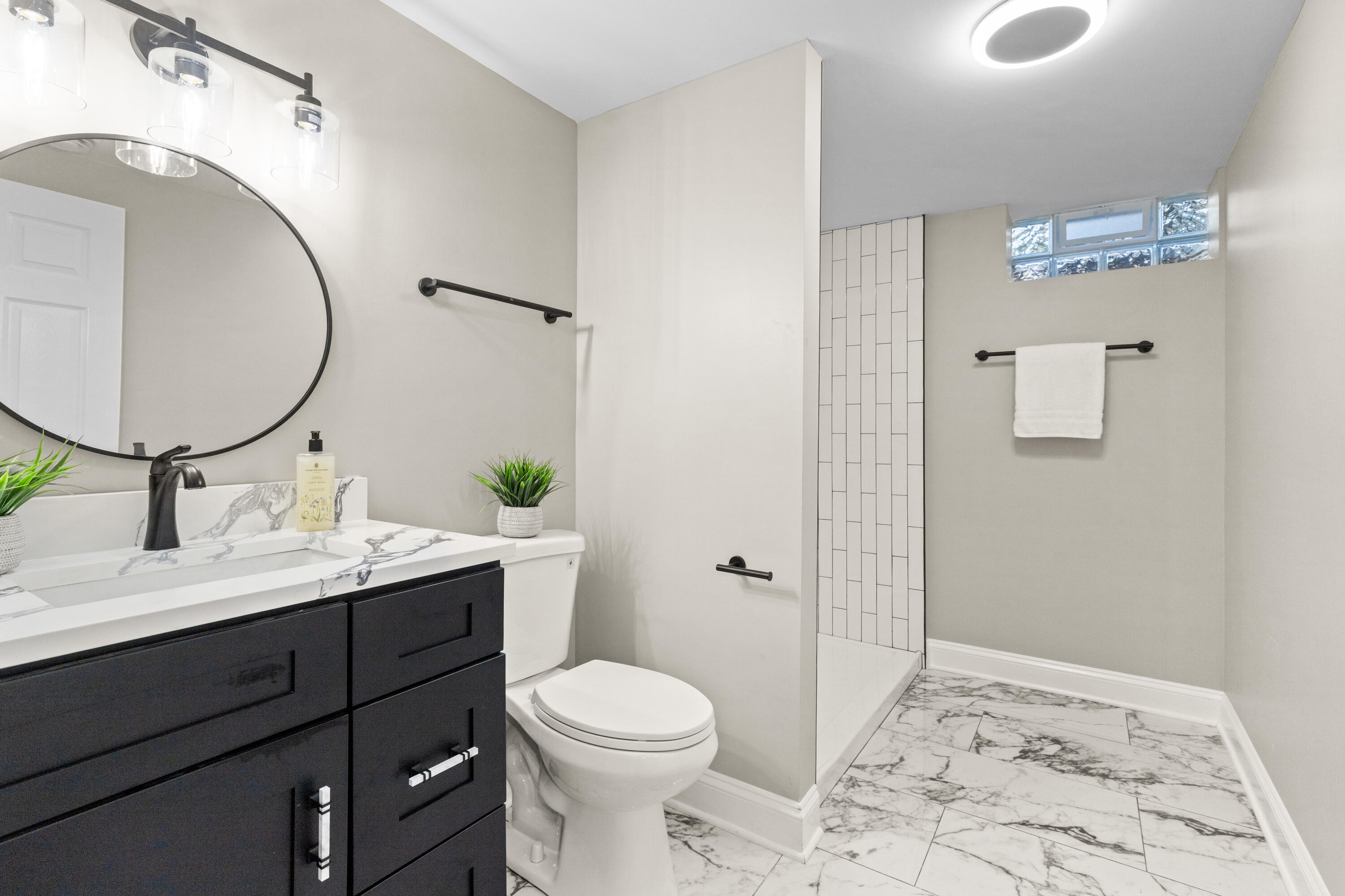 7470 North Navajo Road Fox Point, WI 53217 - Photo 18 of 22 Lower level full Bathroom