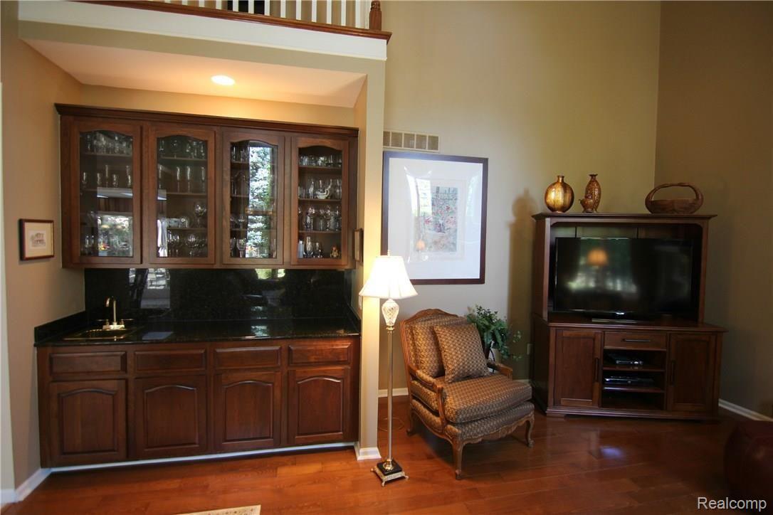 3178 Hedgewood Lane Rochester, MI 48309 - Photo 19 of 40 Hedgewood Ln Great Room 3.jpg