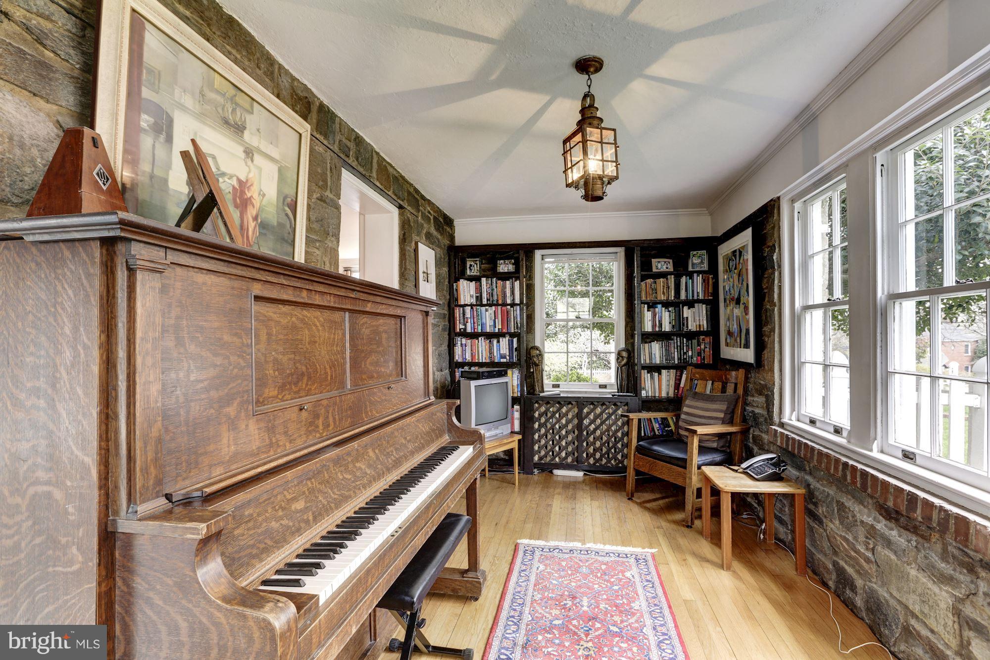 7 Hilltop Road Silver Spring, MD 20910 - Photo 11 of 21 Music Room