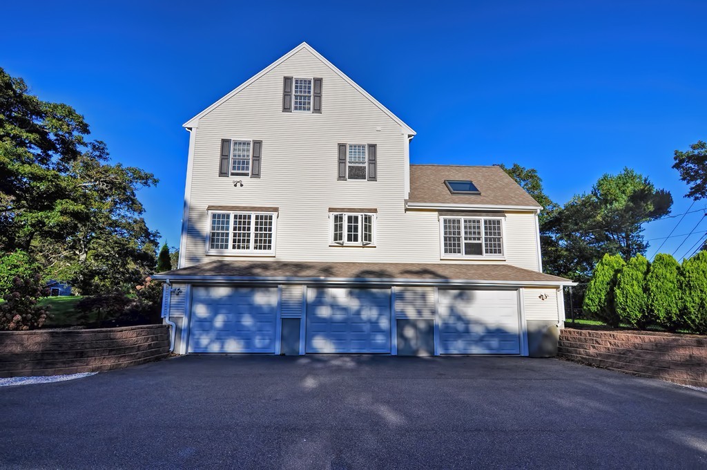 96 Summit Road Plymouth, MA 02360 - Photo 3 of 30 Gallery Image 3