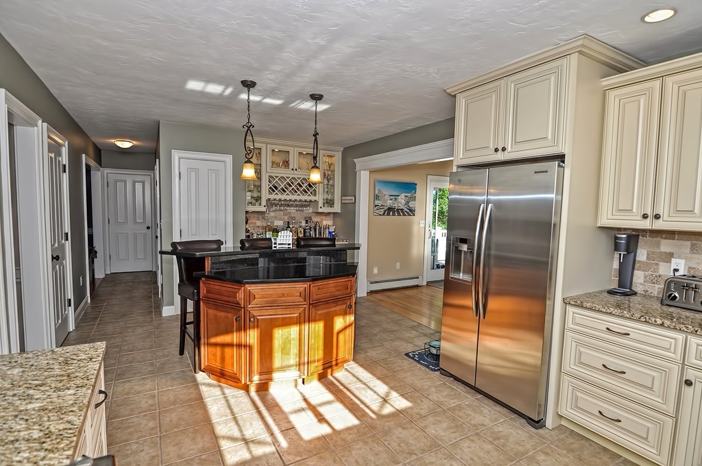 96 Summit Road Plymouth, MA 02360 - Photo 5 of 30 Gallery Image 5