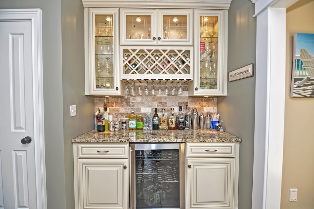 96 Summit Road Plymouth, MA 02360 - Photo 9 of 30 Gallery Image 9