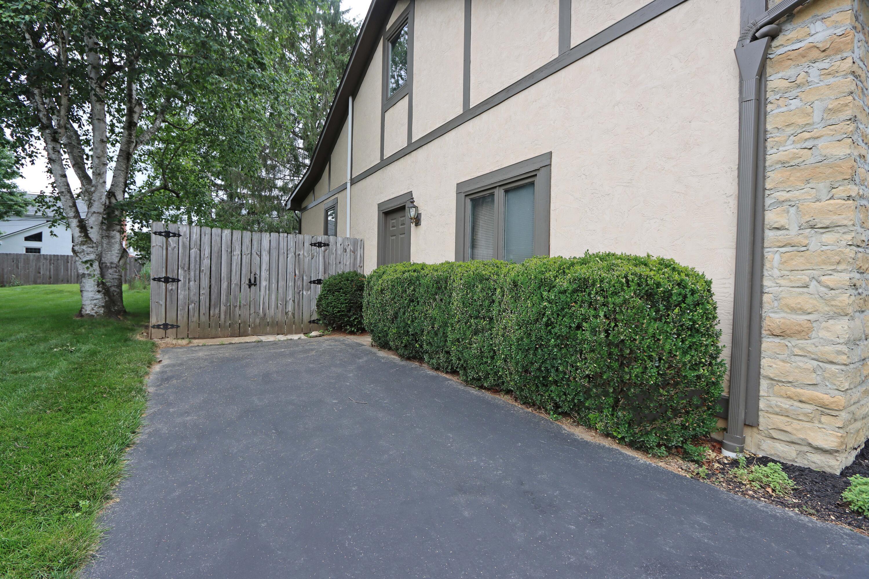 3969 Newhall Road Upper Arlington, OH 43220 - Photo 5 of 82 2 extra parking space next to the garage