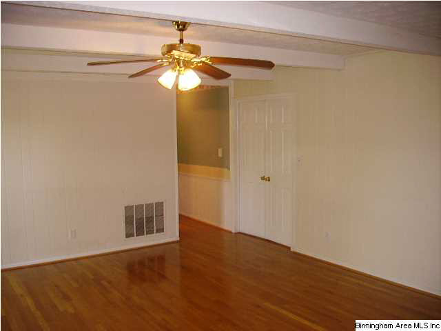 504 2nd Terrace Pleasant Grove, AL 35127 - Photo 11 of 31