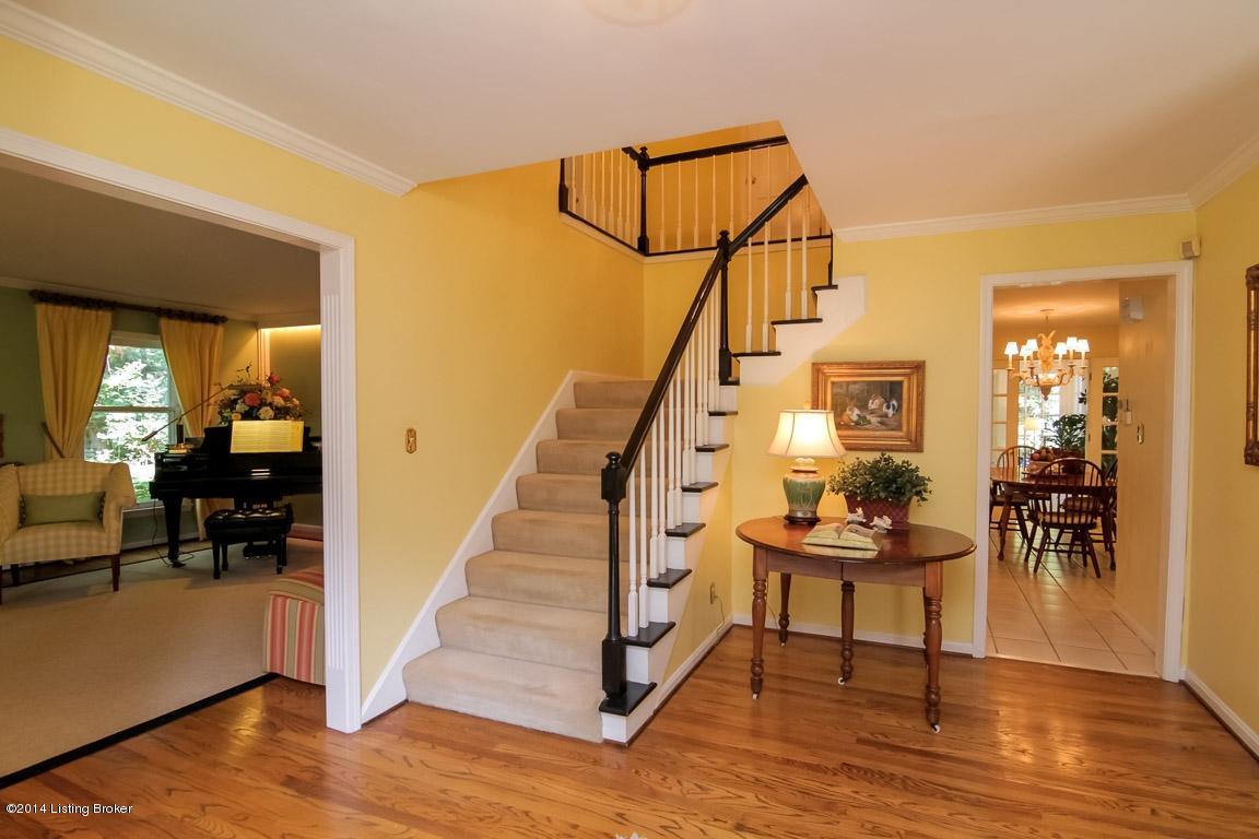 11601 Valley View Road Anchorage, KY 40223 - Photo 12 of 35 12 ENTRY