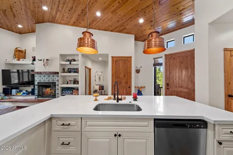 $724,900 | 3724 West Torreon Court, Show Low, AZ 85901