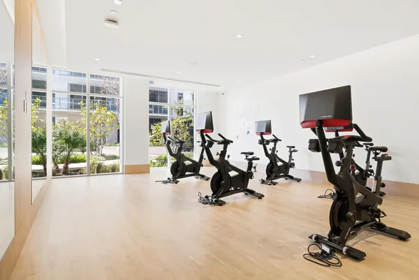 $6,700 | 220 Lake Shore Drive, Unit 1021, Lake Park, FL 33403