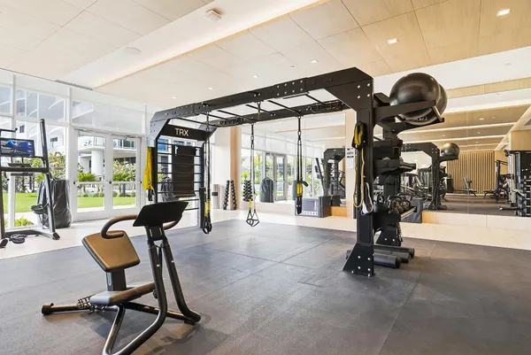 $6,700 | 220 Lake Shore Drive, Unit 1021, Lake Park, FL 33403