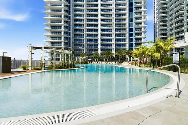 $6,700 | 220 Lake Shore Drive, Unit 1021, Lake Park, FL 33403