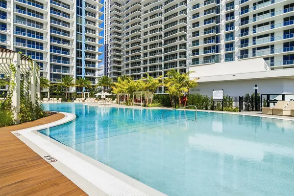 $6,700 | 220 Lake Shore Drive, Unit 1021, Lake Park, FL 33403