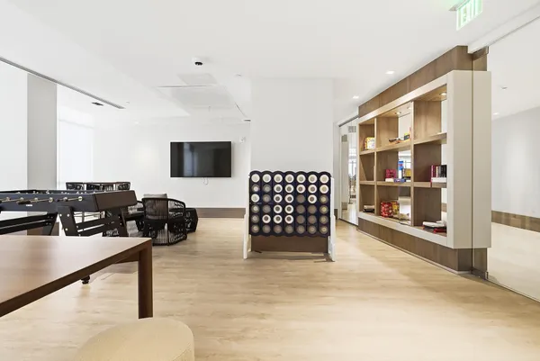 $6,700 | 220 Lake Shore Drive, Unit 1021, Lake Park, FL 33403