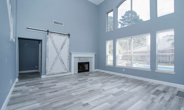 $589,500 | 2 Sweet Birch Place, The Woodlands, TX 77382