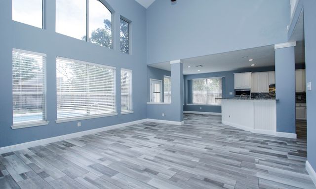 $589,500 | 2 Sweet Birch Place, The Woodlands, TX 77382